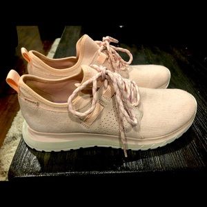 Roots Sneakers Size 9 Brand New